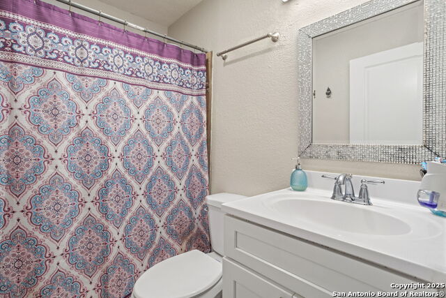 Image 21 of 28 For 722 Menefee  