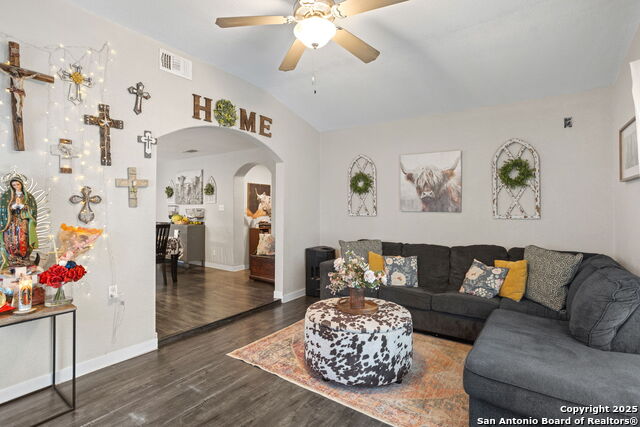 Image 7 of 28 For 722 Menefee  