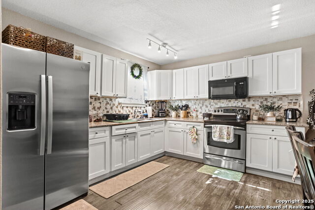 Image 8 of 28 For 722 Menefee  