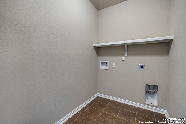 Image 22 of 38 For 8811 Falcon Park