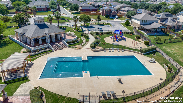 Image 34 of 38 For 8811 Falcon Park