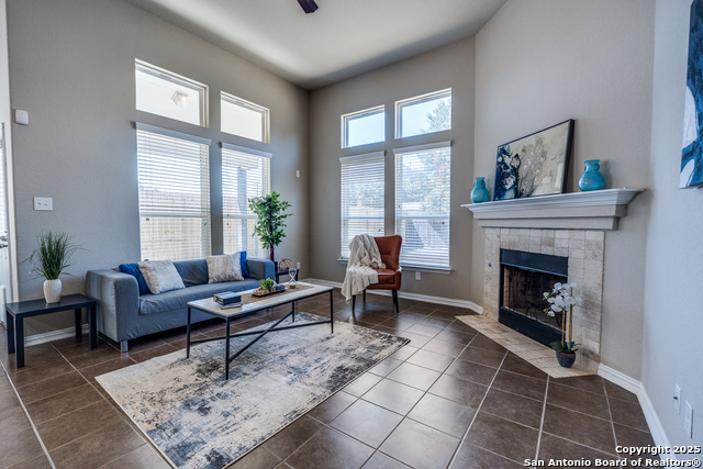 Image 4 of 38 For 8811 Falcon Park