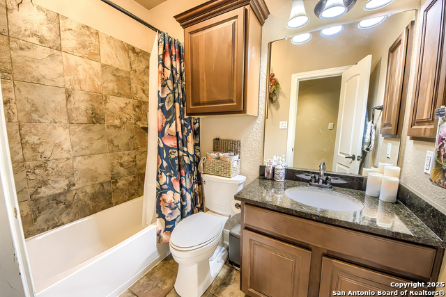 Image 21 of 36 For 19023 Salado
