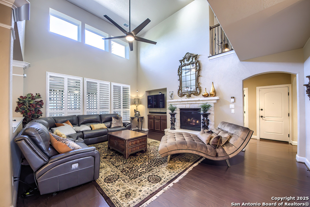 Image 6 of 36 For 19023 Salado