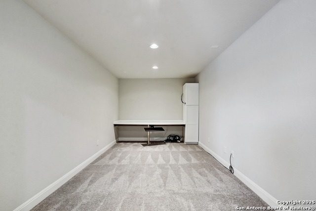 Image 23 of 33 For 8103 Lovela Bend