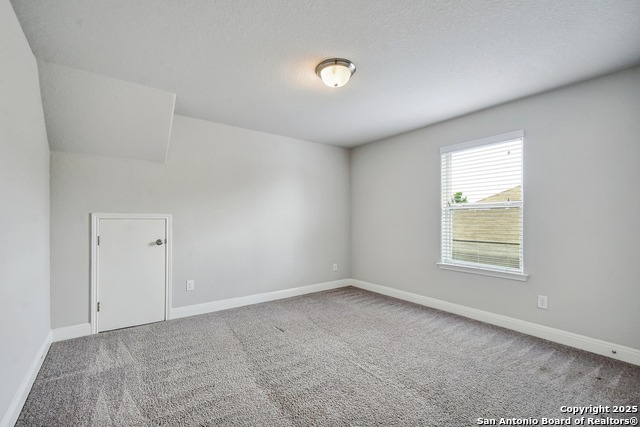 Image 27 of 33 For 8103 Lovela Bend