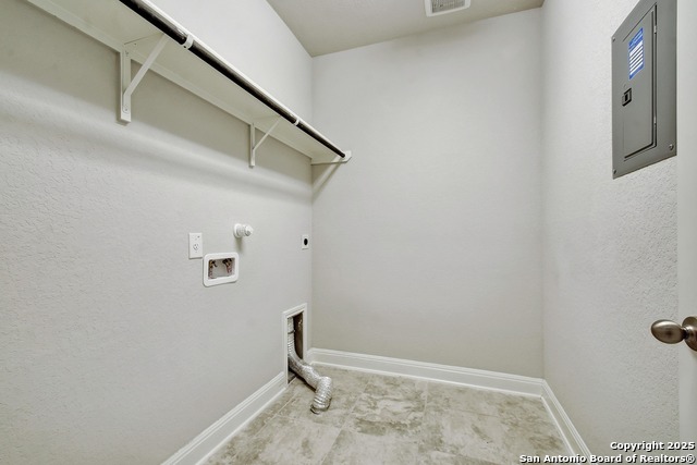 Image 29 of 33 For 8103 Lovela Bend