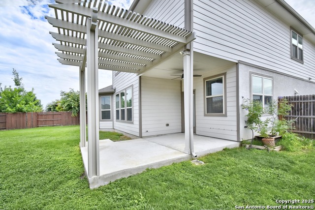 Image 31 of 33 For 8103 Lovela Bend