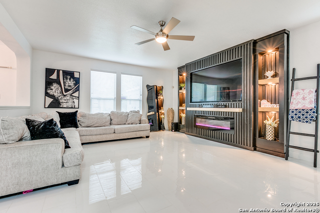 Listing photo id 4 for 3519 Sunbird Bay