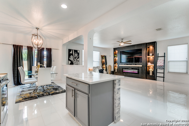 Listing photo id 6 for 3519 Sunbird Bay