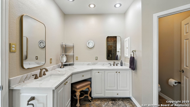 Image 23 of 42 For 731 Vista Ridge