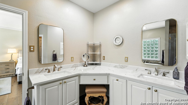 Image 24 of 42 For 731 Vista Ridge