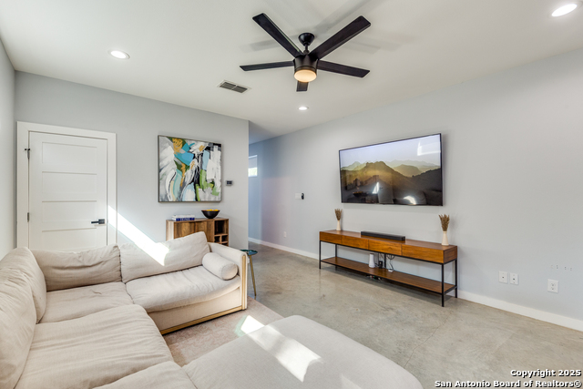 Image 4 of 24 For 2106 Schley Ave
