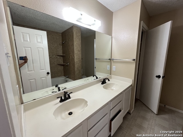 Image 29 of 46 For 7902 Corum Trail
