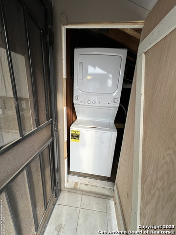 Image 19 of 25 For 430 Bryn Mawr Dr