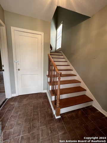 Image 5 of 25 For 430 Bryn Mawr Dr