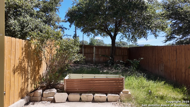 Image 14 of 17 For 6315 Aspen Hl