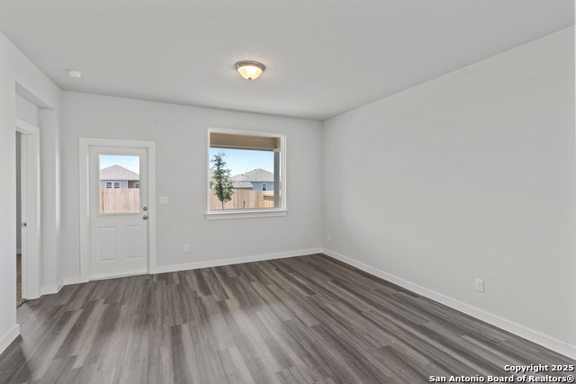 Listing photo id 11 for 14735 Sweet Clover