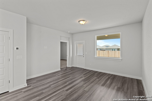 Listing photo id 12 for 14735 Sweet Clover