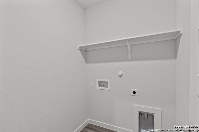 Listing photo id 21 for 14735 Sweet Clover
