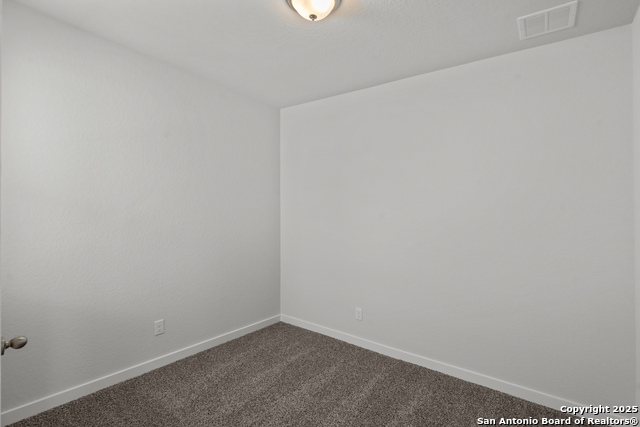 Listing photo id 2 for 14735 Sweet Clover