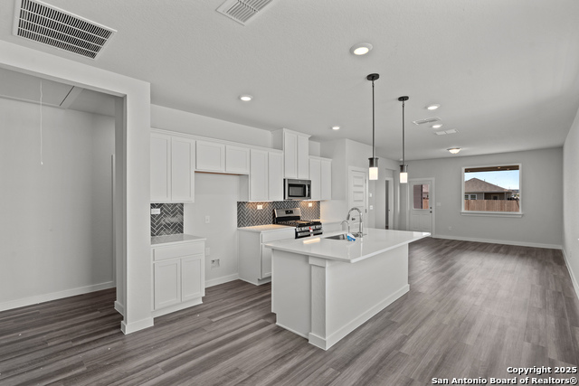 Listing photo id 4 for 14735 Sweet Clover