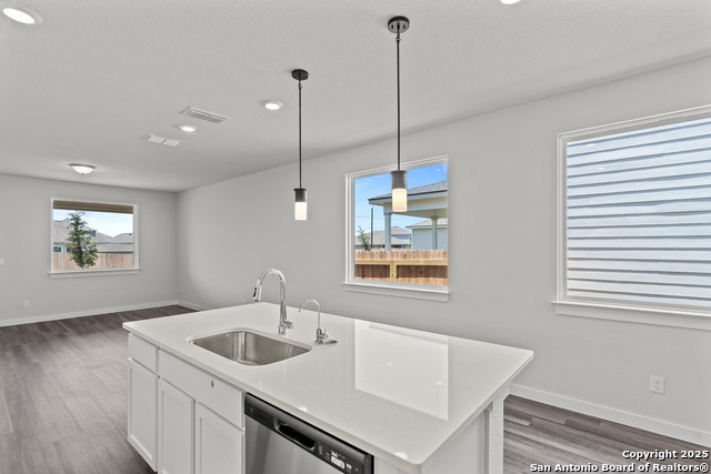Listing photo id 7 for 14735 Sweet Clover