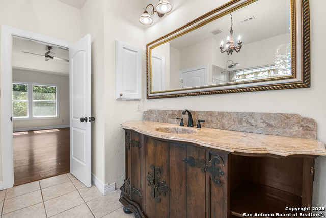 Listing photo id 24 for 15125 Flying Circle