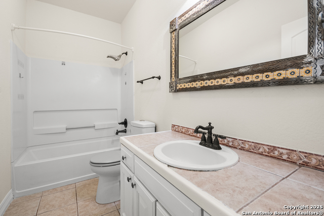 Listing photo id 26 for 15125 Flying Circle