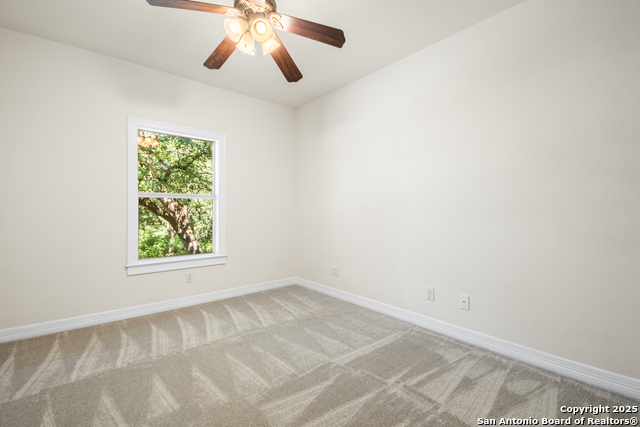 Listing photo id 27 for 15125 Flying Circle