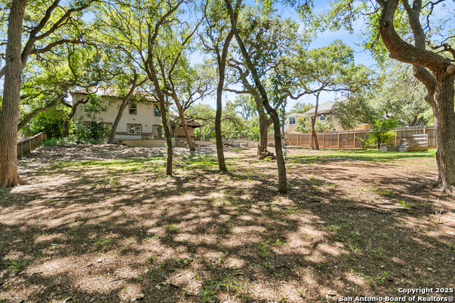 Listing photo id 36 for 15125 Flying Circle