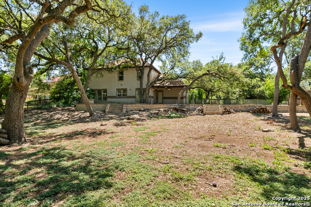 Listing photo id 37 for 15125 Flying Circle