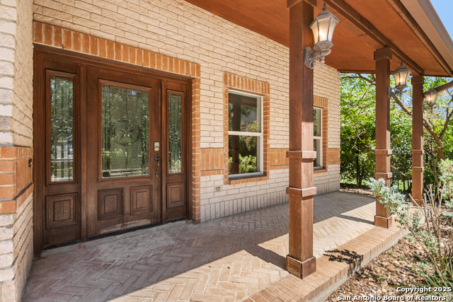 Listing photo id 3 for 15125 Flying Circle