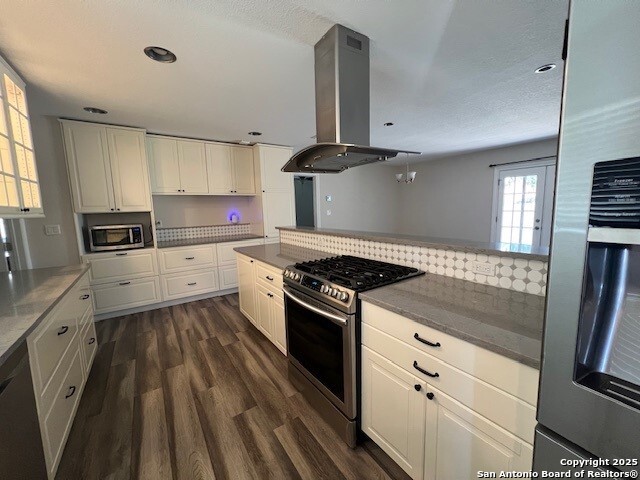 Image 3 of 21 For 4807 Casa Bello