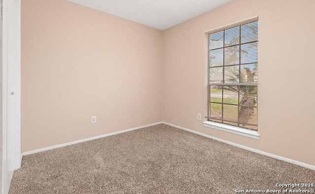 Listing photo id 12 for 4530 Quailgate