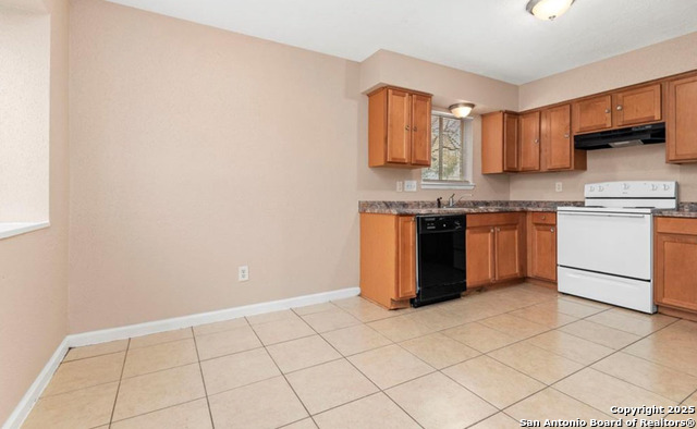 Listing photo id 3 for 4530 Quailgate