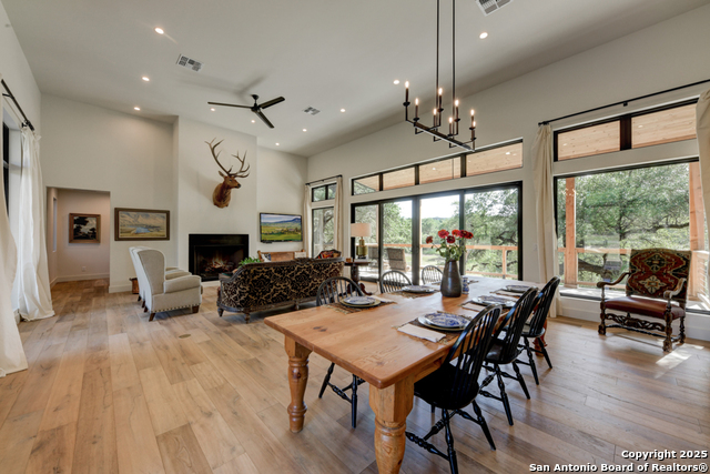 Image 10 of 66 For 1855 Texas Oaks