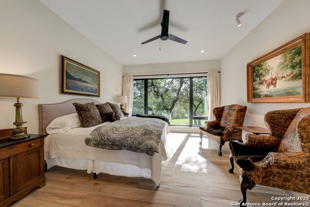 Image 18 of 66 For 1855 Texas Oaks