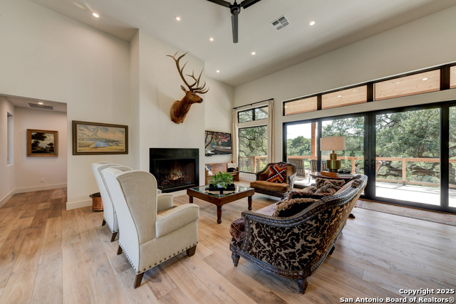 Image 6 of 66 For 1855 Texas Oaks