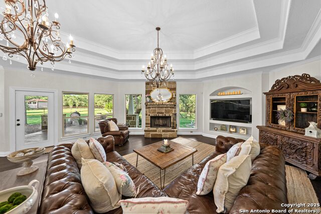 Listing photo id 11 for 1409 Glenwood Loop
