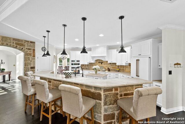 Listing photo id 13 for 1409 Glenwood Loop