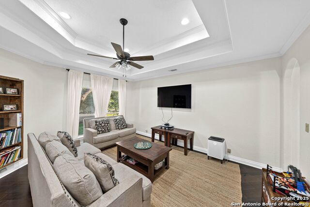 Listing photo id 21 for 1409 Glenwood Loop