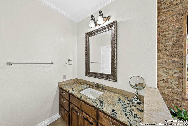 Listing photo id 30 for 1409 Glenwood Loop