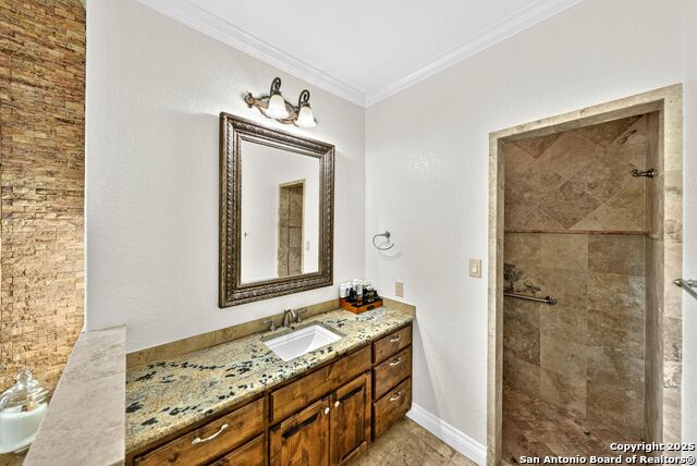 Listing photo id 32 for 1409 Glenwood Loop