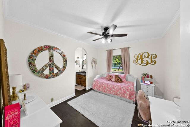Listing photo id 37 for 1409 Glenwood Loop