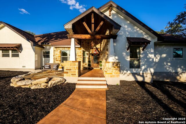 Listing photo id 2 for 1409 Glenwood Loop