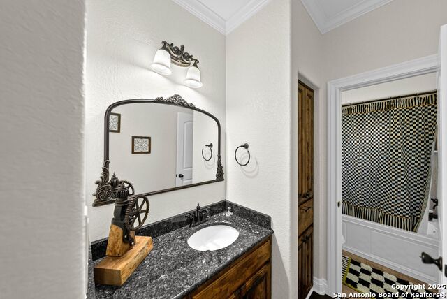 Listing photo id 40 for 1409 Glenwood Loop
