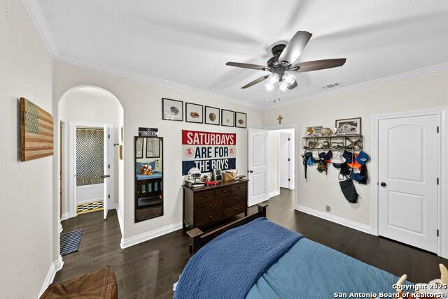Listing photo id 42 for 1409 Glenwood Loop