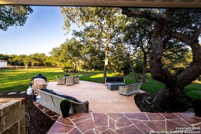 Listing photo id 46 for 1409 Glenwood Loop