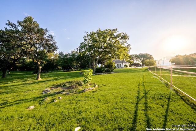 Listing photo id 50 for 1409 Glenwood Loop